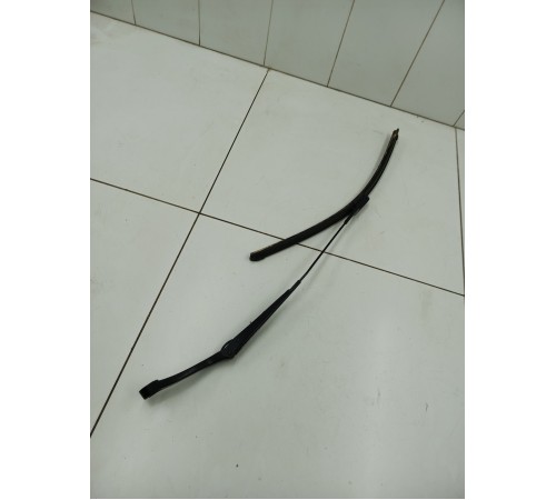 Поводок стеклоочистителя левый