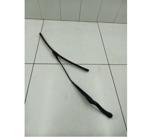 Поводок стеклоочистителя левый