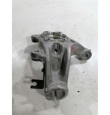 Кулак поворотный передний правый 