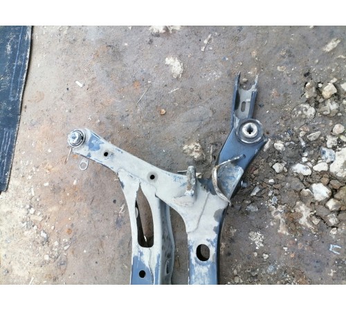 Подрамник задний