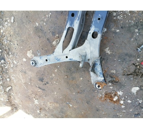 Подрамник задний