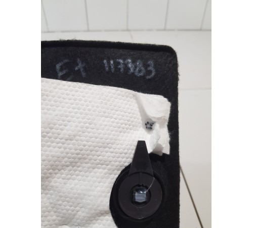 Накладка обшивки багажника левая