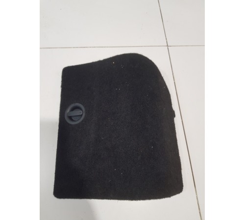 Накладка обшивки багажника левая