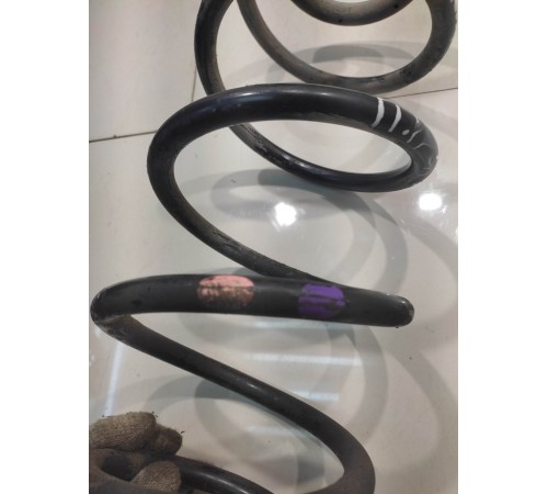 Пружина подвески (передняя, правая)