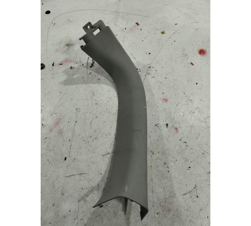 Обшивка крышки багажника левая