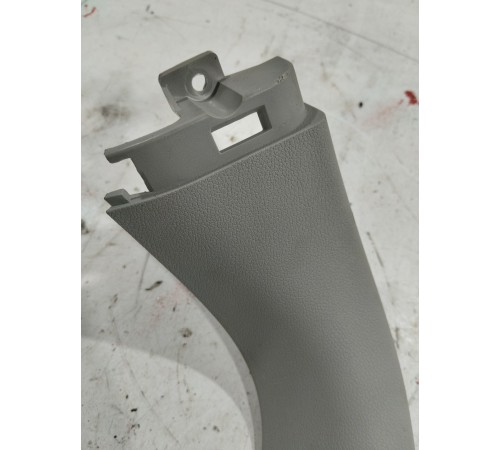 Обшивка крышки багажника левая