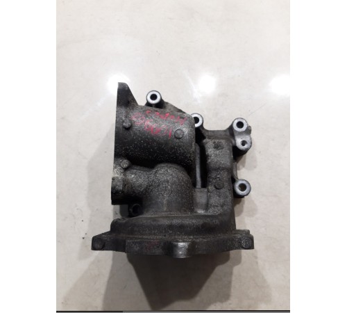 Корпус водяной помпы