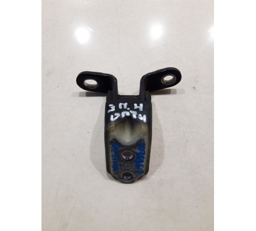 Петля двери(задняя правая нижняя)