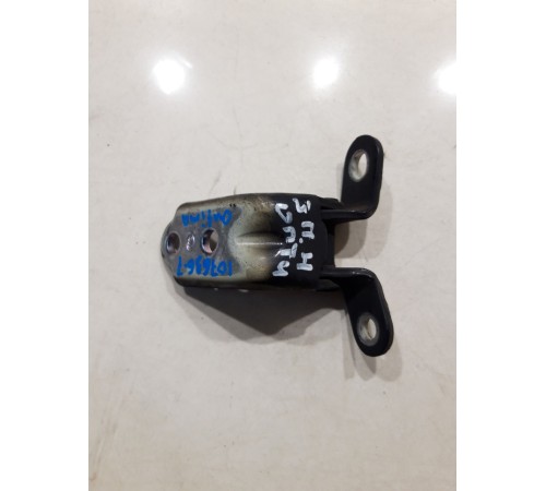 Петля двери(задняя правая нижняя)