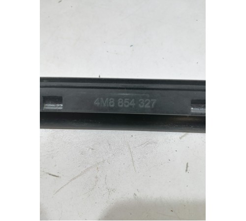 Молдинг лобового стекла левый