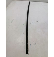 Молдинг лобового стекла левый
