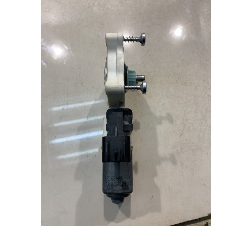 Моторчик стеклоподъемника (задний, правый)