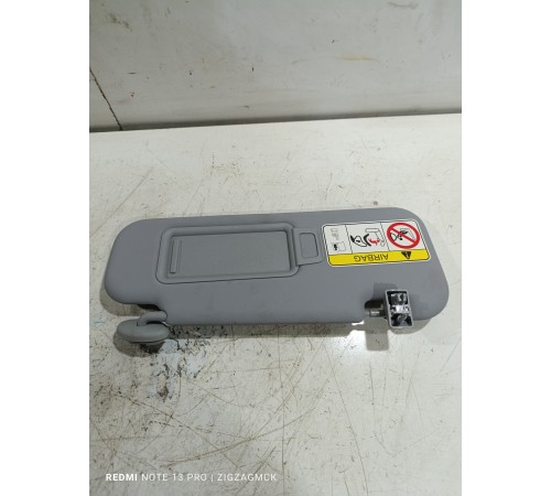 Козырёк солнцезащитный правый