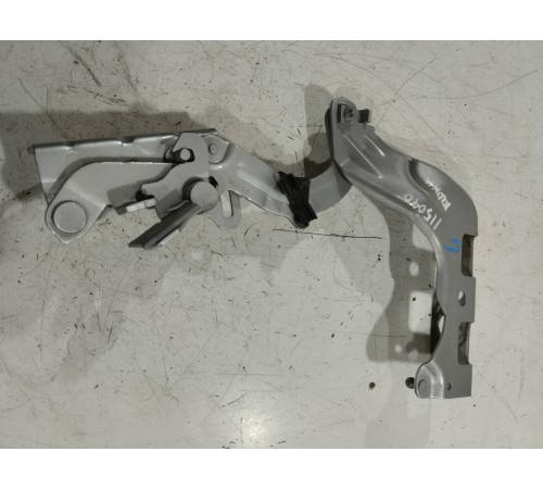 Петля капота левая