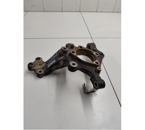 Кулак подвески задний правый, цапфа