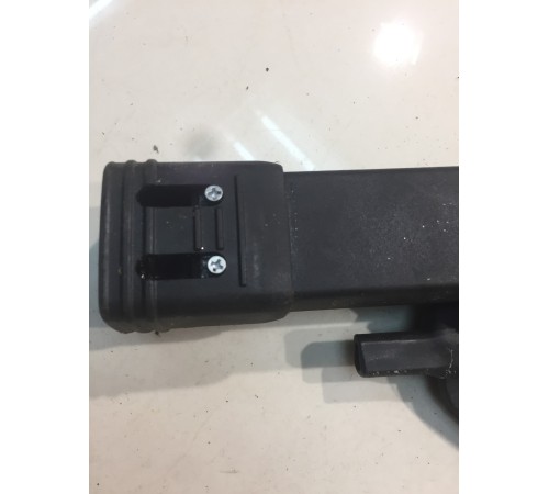 Шторка багажника