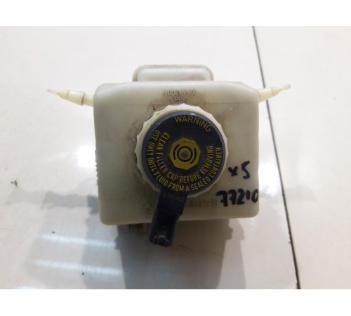 Бачок главного тормозного цилиндра