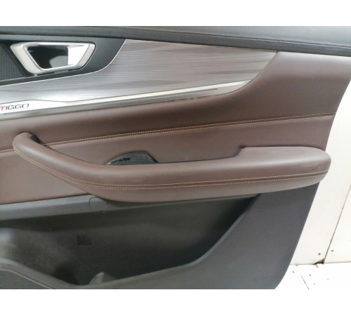 Обшивка двери передняя правая