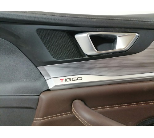 Обшивка двери передняя правая