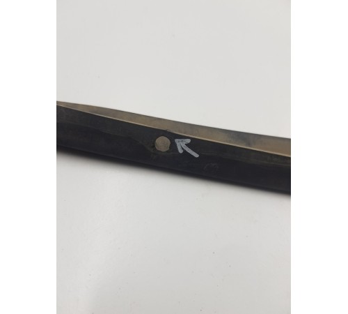 Уплотнитель капота