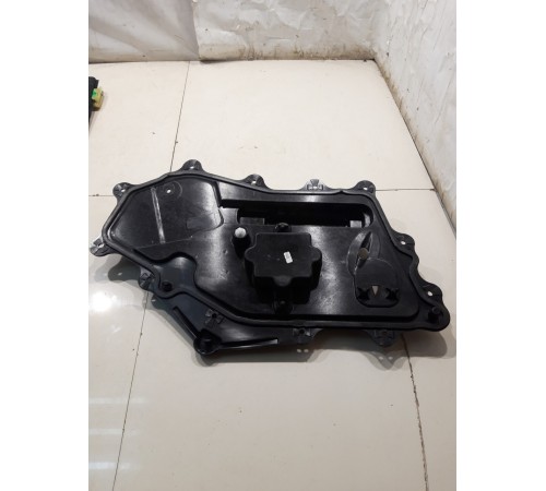 Панель двери (передняя, правая)