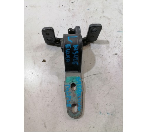 Петля багажника левая