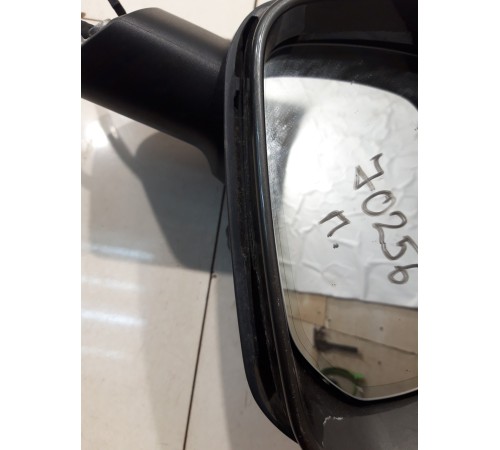 Боковое зеркало заднего вида (правое)