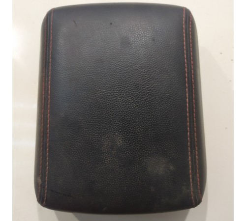 Крышка подлокотника