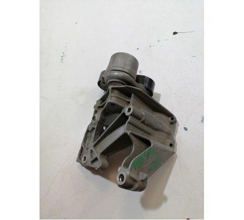 Кронштейн генератора