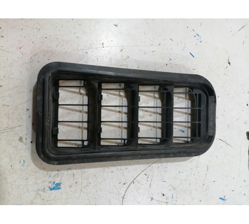 Решетка вентиляционная правая