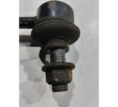 Стойка стабилизатора передняя