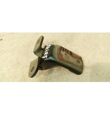 Петля двери Передней правой верхняя