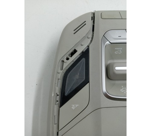 Плафон освещения салона