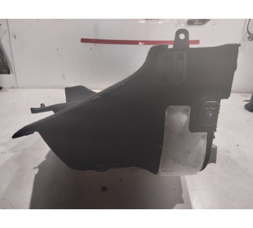 Обшивка багажника левая