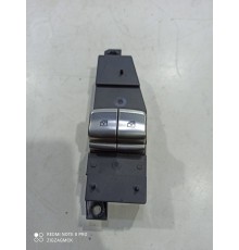 Кнопка стеклоподъемника (задняя левая)