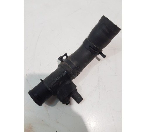 Патрубок радиатора с датчиком температуры