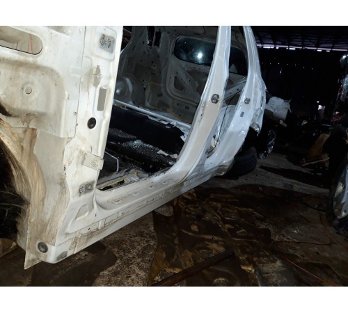 Порог со стойкой (левый)