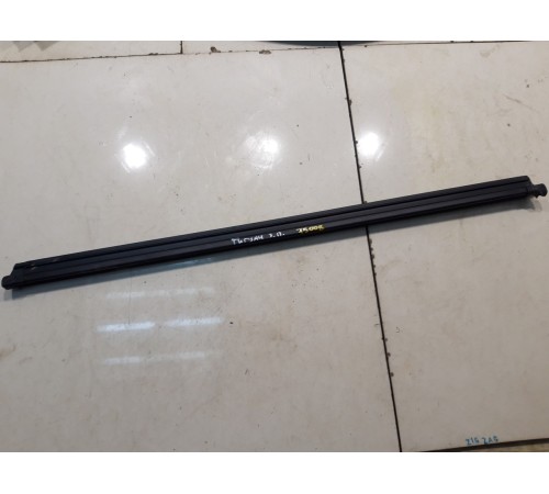 Уплотнитель стекла (задний, правый)