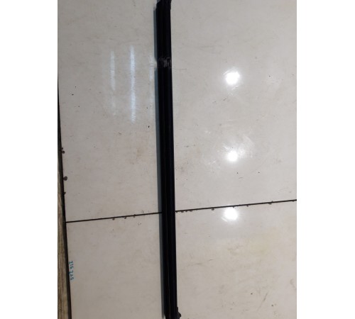 Уплотнитель стекла (задний, правый)