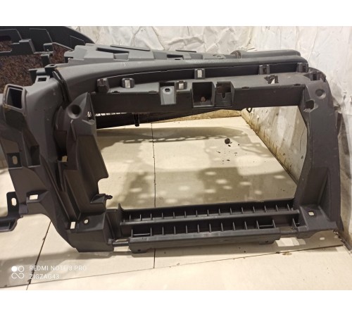 Торпеда(центральная панель салона)