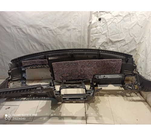 Торпеда(центральная панель салона)