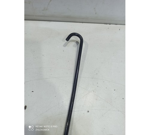 Держатель капота