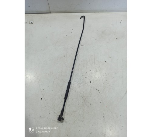 Держатель капота