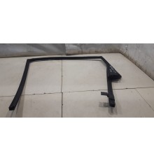 Уплотнитель стекла двери (задний, правый)