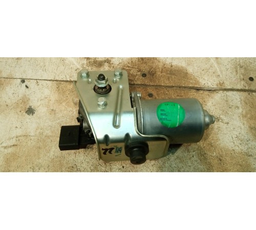 Моторчик стеклоочистителя передний