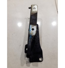 Петля капота (левая)