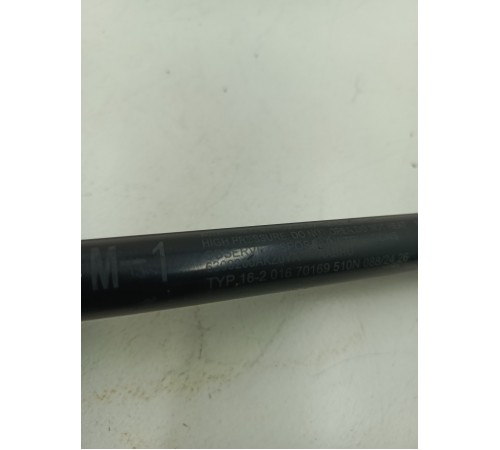 Амортизатор двери багажника правый