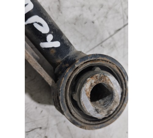 Рычаг подвески (задний левый)