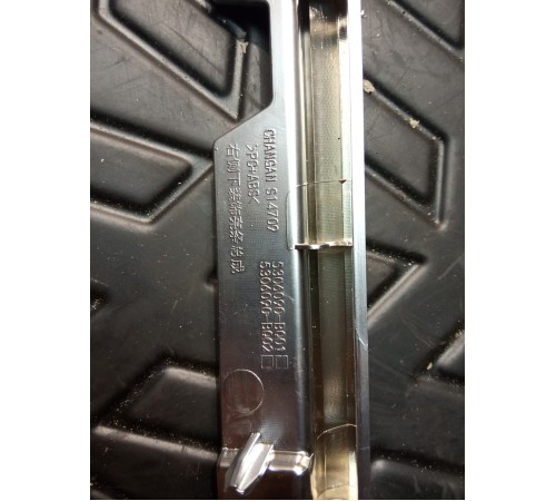 Накладка декоративная вторпеду правая с дефлектором