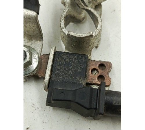 Клемма аккумулятора минусовая